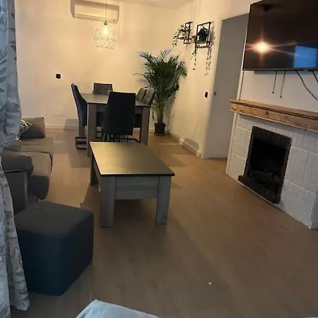 Estupenda Vivienda En Apartment *